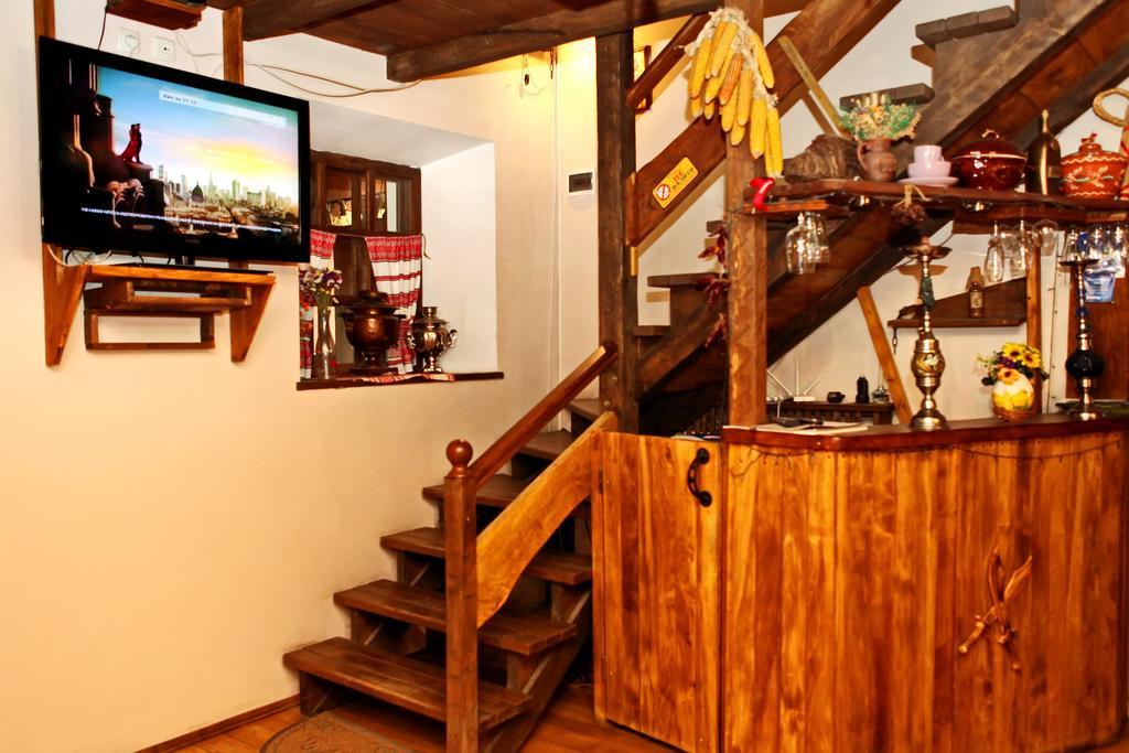 Bilya Richky Hotel Kamianets-Podilskyi Exterior photo